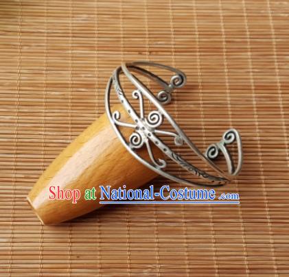 Chinese Traditional Miao Nationality Bracelet Handmade Ethnic Silver Bangle Accessories for Women