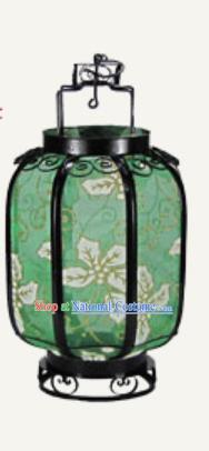 Chinese Traditional Handmade Printing Leaf Green Palace Lantern New Year Iron Ceiling Lamp