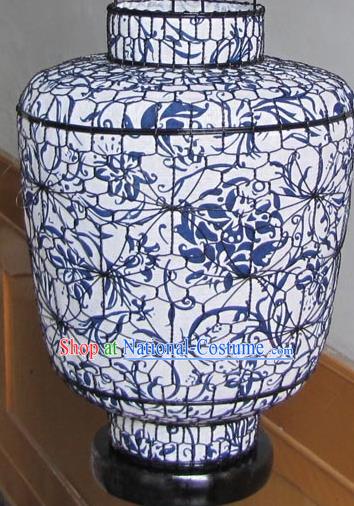 Chinese Outdoor Classical Printing Blue Flower Palace Lantern Traditional Handmade Ironwork Ceiling Lamp