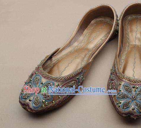 Asian India National Embroidered Golden Leather Shoes Handmade Indian Traditional Folk Dance Shoes for Women