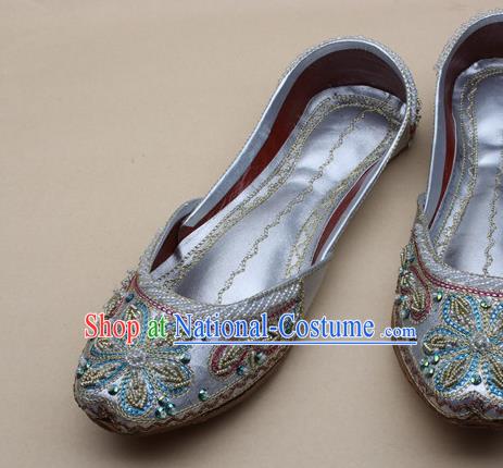 Asian India National Embroidered Light Grey Leather Shoes Handmade Indian Traditional Folk Dance Shoes for Women