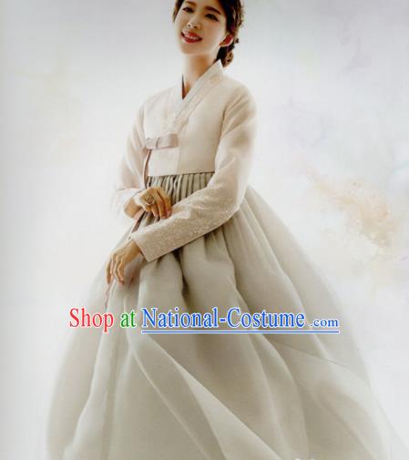 Korean Traditional Hanbok Bride Beige Blouse and Grey Dress Outfits Asian Korea Fashion Costume for Women