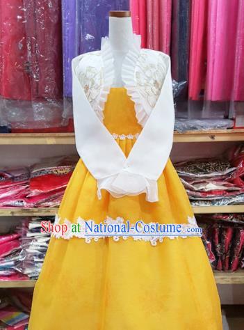 Korean Traditional Court Hanbok Garment White Blouse and Yellow Dress Asian Korea Fashion Costume for Women