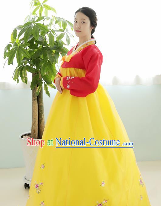 Korean Traditional Court Hanbok Garment Red Blouse and Yellow Dress Asian Korea Fashion Costume for Women