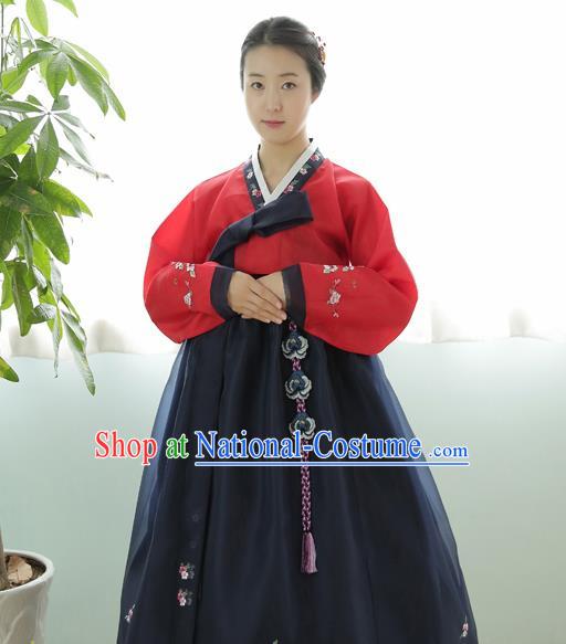 Korean Traditional Court Hanbok Garment Red Blouse and Black Dress Asian Korea Fashion Costume for Women