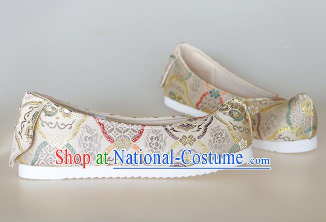 Chinese Traditional Beige Brocade Shoes Opera Shoes Hanfu Shoes Wedding Shoes for Women