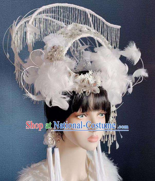 Chinese Handmade Classical White Feather Phoenix Coronet Hat Ancient Empress Hanfu Hair Accessories for Women