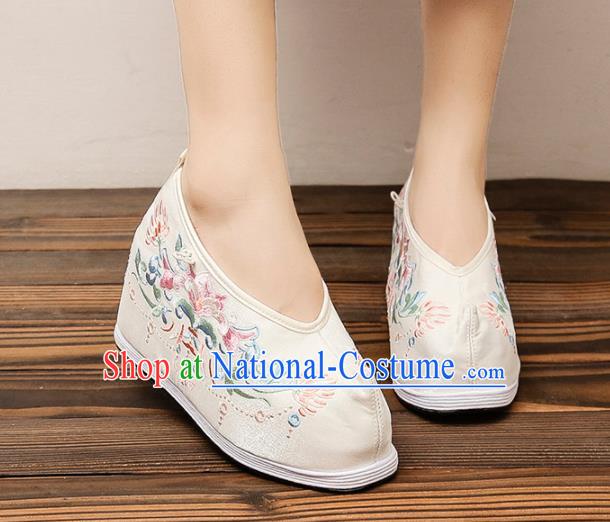 Asian Chinese Traditional Embroidered Beige Shoes Princess Shoes Opera Shoes Hanfu Shoes for Women