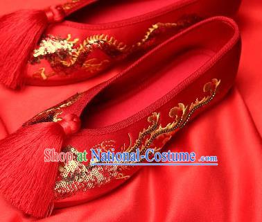 Chinese Traditional Golden Sequins Phoenix Red Embroidered Shoes Opera Shoes Hanfu Shoes Wedding Shoes for Women