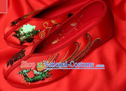 Chinese Traditional Green Sequins Phoenix Red Embroidered Shoes Opera Shoes Hanfu Shoes Wedding Shoes for Women