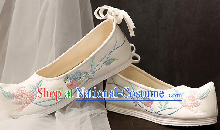 Chinese Traditional White Embroidered Shoes Opera Shoes Hanfu Shoes Wedding Shoes for Women