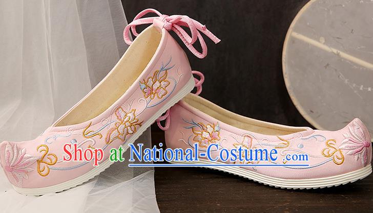 Chinese Traditional Pink Embroidered Chrysanthemum Shoes Opera Shoes Hanfu Shoes Wedding Shoes for Women