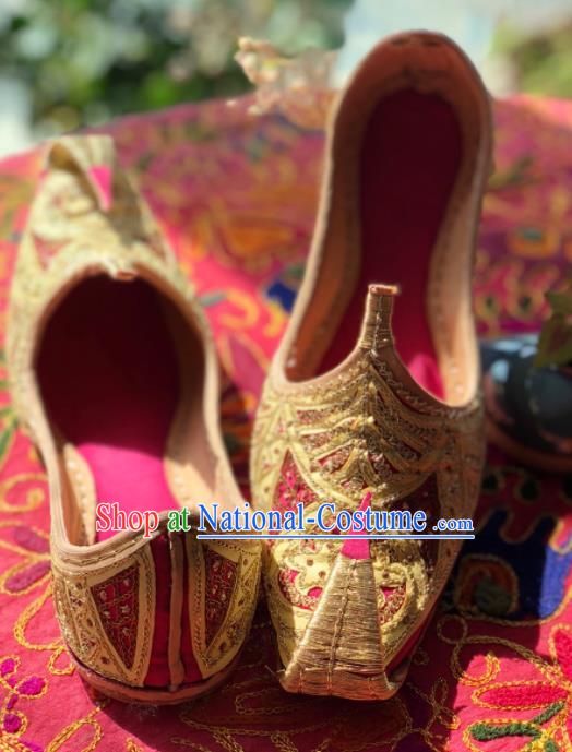 Asian India Traditional Wedding Embroidered Rosy Shoes Indian Handmade Shoes for Women