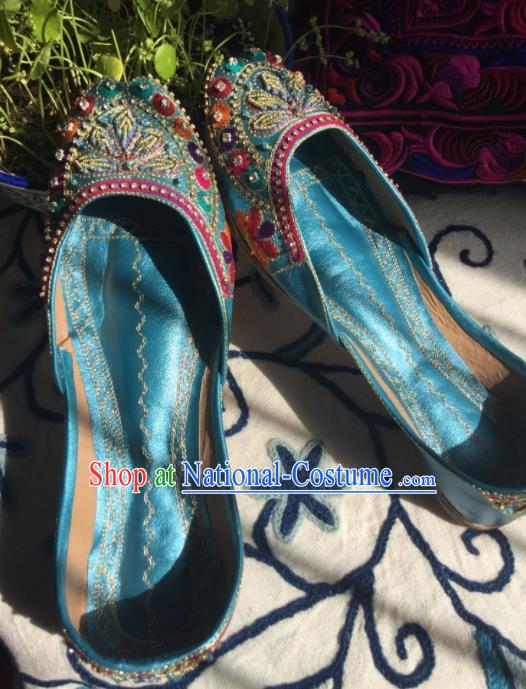 Asian India Traditional Bride Embroidered Blue Leather Shoes Indian Handmade Shoes for Women