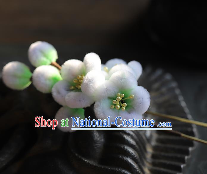 Traditional Chinese Handmade Green Velvet Plum Blossom Hairpins Headdress Ancient Hanfu Hair Accessories for Women