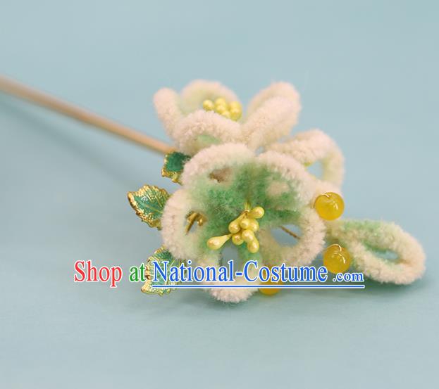 Traditional Chinese Handmade Green Velvet Plum Hairpin Headdress Ancient Hanfu Hair Accessories for Women