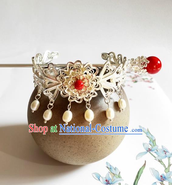 Traditional Chinese Argent Hairdo Crown and Red Bead Hairpin Headdress Ancient Swordsman Hair Accessories for Women