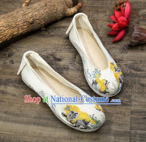 Chinese Embroidered Lion White Shoes Hanfu Shoes Women Shoes Opera Shoes Princess Shoes