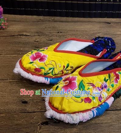 Traditional Chinese Embroidered Flowers Yellow Satin Slippers Handmade Ethnic National Shoes Hanfu Shoes for Women