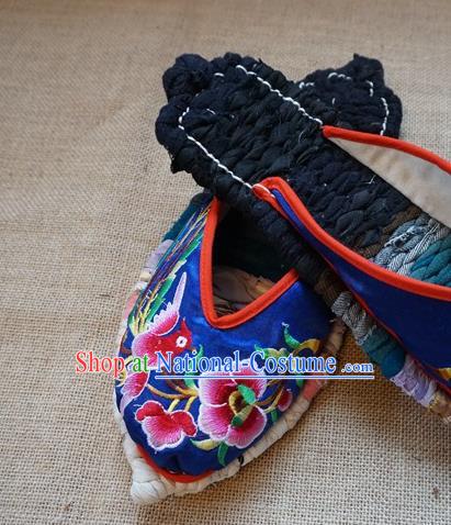 Traditional Chinese Embroidered Flowers Royalblue Satin Slippers Handmade Ethnic National Shoes Hanfu Shoes for Women