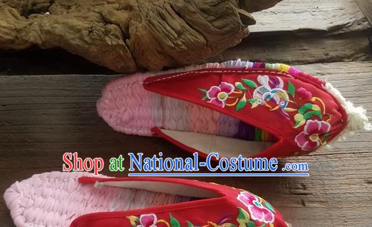 Traditional Chinese Embroidered Flowers Bird Red Slippers Handmade Ethnic National Shoes Hanfu Shoes for Women