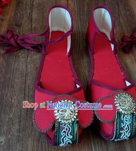 Traditional Chinese Ethnic Bride Embroidered Red Shoes Handmade Yunnan National Shoes Hanfu Shoes for Women