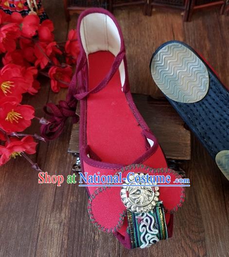 Traditional Chinese Ethnic Bride Embroidered Red Shoes Handmade Yunnan National Shoes Hanfu Shoes for Women