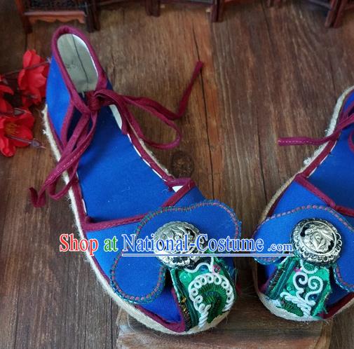 Traditional Chinese Ethnic Bride Embroidered Blue Shoes Handmade Yunnan National Shoes Hanfu Shoes for Women