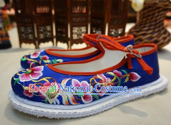 Traditional Chinese Ethnic Blue Embroidered Shoes Handmade Yunnan National Shoes Wedding Shoes for Women