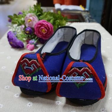 Traditional Chinese Ethnic Bride Blue Shoes Handmade Yunnan National Embroidered Shoes Wedding Shoes for Women