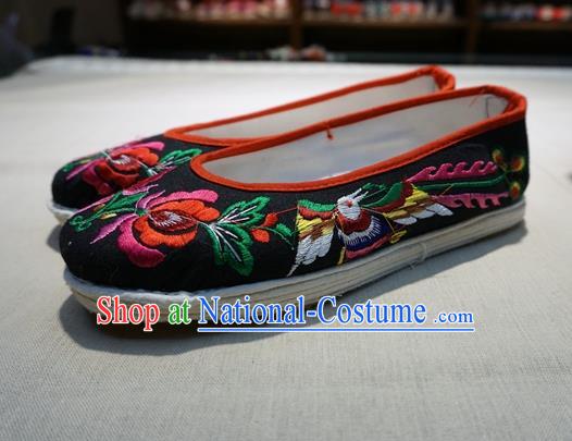 Traditional Chinese Ethnic Embroidered Phoenix Black Shoes Handmade Yunnan National Shoes Wedding Shoes for Women