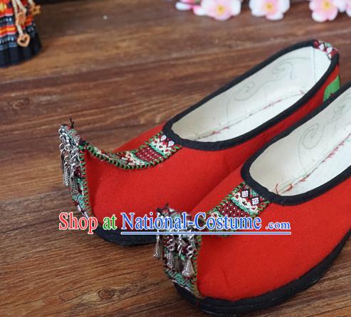 Traditional Chinese Embroidered Ethnic Wedding Red Shoes Yunnan National Shoes for Women