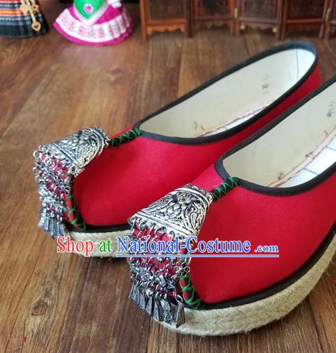 Traditional Chinese Handmade Silver Red Cloth Shoes Yunnan National Shoes Embroidered Shoes for Women