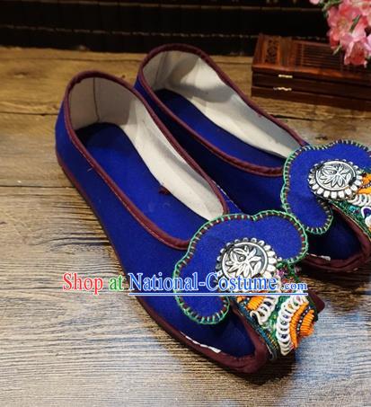 Traditional Chinese Ethnic Silver Blue Shoes Embroidered Shoes Yunnan National Wedding Shoes for Women