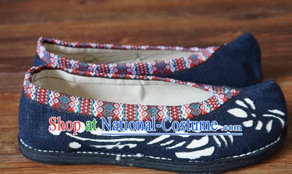 Traditional Chinese Yunnan Ethnic Navy Cloth Shoes Handmade National Shoes Hanfu Dress for Women