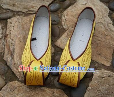 Traditional Chinese Yellow Embroidered Shoes National Ethnic Wedding Shoes Hanfu Shoes for Women