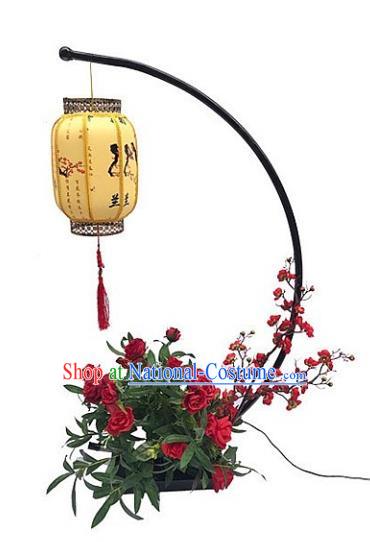 Chinese Traditional Printing Orchid Yellow Lamp Wedding Floor Lanterns Handmade Palace Lantern