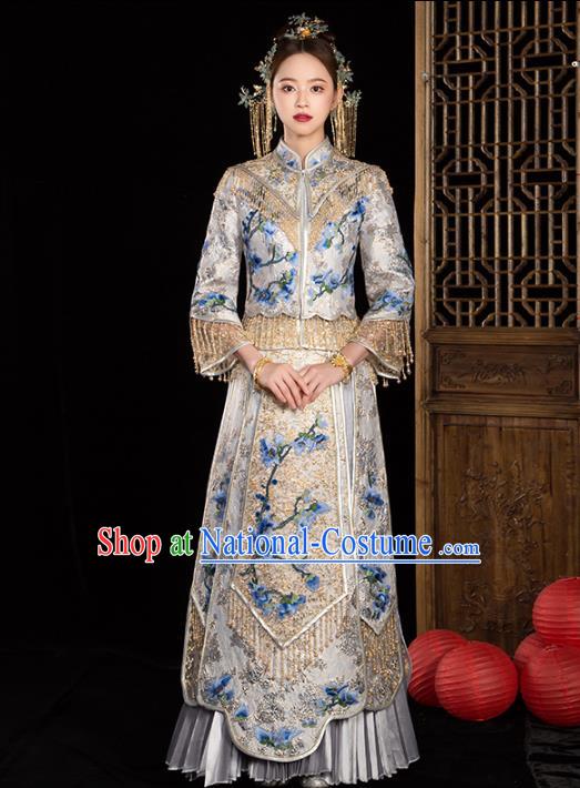 Chinese Traditional Embroidered Magnolia White Xiuhe Suits Wedding Dress Ancient Bride Costume for Women