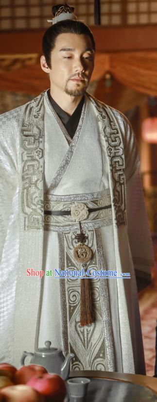 Swords of Legends Chinese Ancient Duke Yue Shaocheng Clothing Historical Drama Costume and Headwear for Men