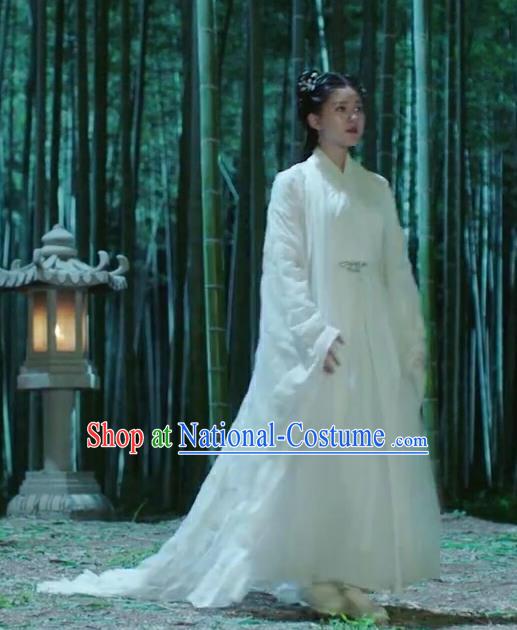 Chinese Drama Love Better Than Immortality Ancient Female Swordsman Chun Hua White Historical Costume and Headpiece for Women