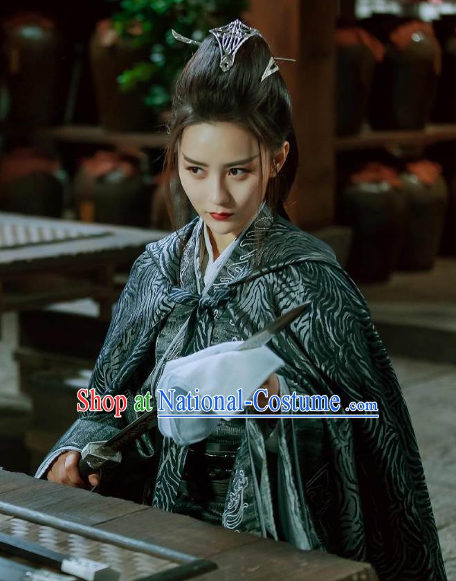 Chinese Ancient Priestess Female Swordsman Ye Celeng Dress Historical Drama Sword Dynasty Costume and Headpiece for Women