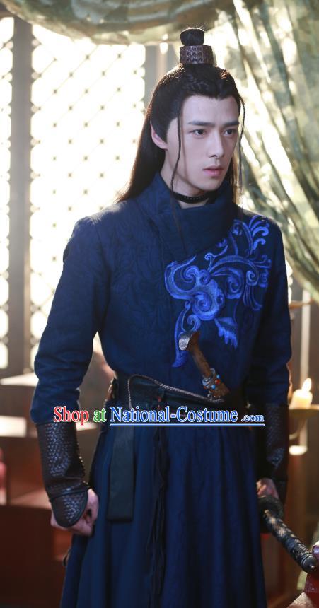 Drama Jueshi Qianjin Chinese Ancient Swordsman Liu Xiuwen Costume and Headpiece Complete Set