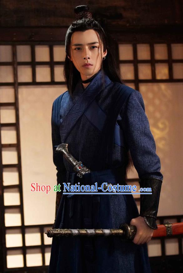 Drama Jueshi Qianjin Chinese Ancient Prince Swordsman Liu Xiuwen Costume and Headpiece Complete Set