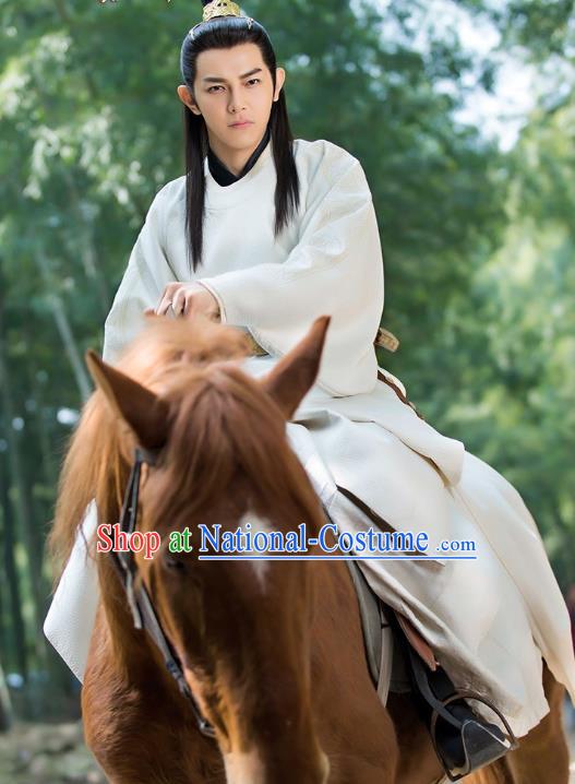 Chinese Ancient Emperor Hanfu Robe Drama Mengfei Comes Across Wen Lou Costumes and Golden Hair Crown