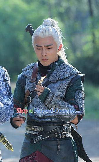 Chinese Ancient Young Swordsman Tie Lang Clothing and Jade Hairpin Drama The Taosim Crandmaster Apparel and Headwear