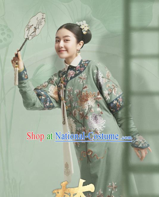 Chinese Ancient Garment Manchu Thirteen Rani Apparels Green Qipao Dress and Hair Accessories Drama Dreaming Back to the Qing Dynasty Ming Wei Costumes