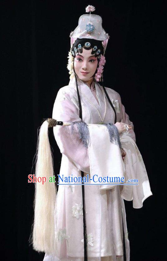 Chinese Traditional Peking Opera Laodan Kun Opera Jade Hairpin Costumes Apparel Hua Tan Chen Jiaolian Garment and Headwear