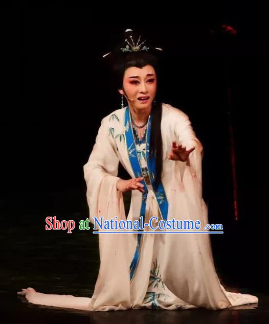 Chinese Shaoxing Opera Actress Chen Sanliang White Dress Costumes and Headpieces Yue Opera Hua Tan Distress Maiden Garment Apparels