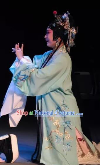 Chinese Kun Opera Young Female Diva Dress Costumes and Headdress On A Wall and Horse Kunqu Opera Hua Tan Garment Apparels