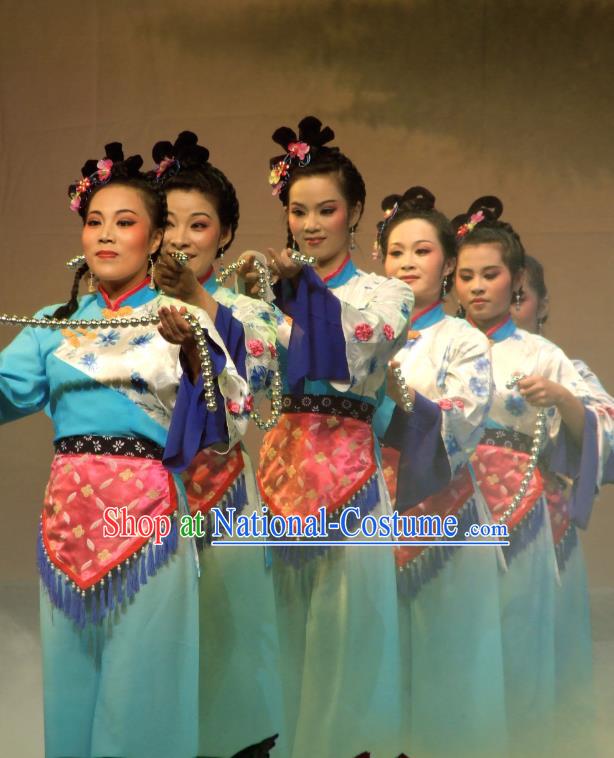 Chinese Shaoxing Opera Young Lady Dress Garment The Legend of Pearl Zhen Zhu Chuan Qi Yue Opera Costumes Country Girl Apparels and Hair Ornaments